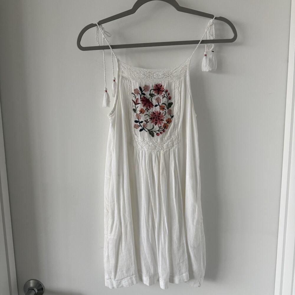 Abercrombie & Fitch Embroidered Floral Gauze Mini Dress XXSP White Boho Tassel - Picture 2 of 9